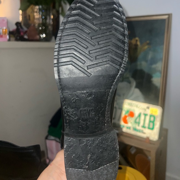 Frye boots. Size 9. Virtually new, leather and soles in great condition. - Picture 2 of 3